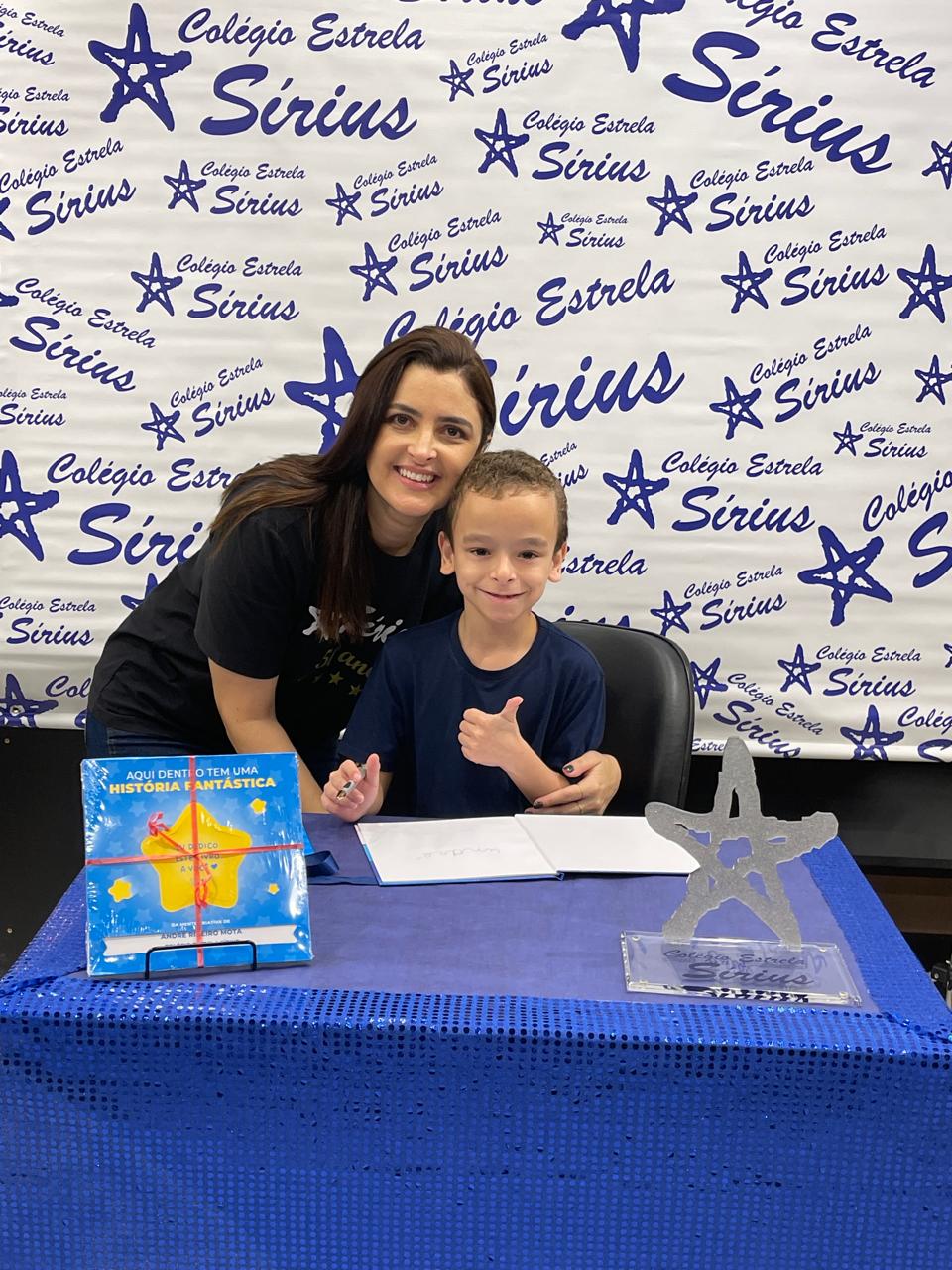 Estante M�gica, o Projeto que revela as Estrelas Liter�rias do Ensino Fundamental I do Col�gio Estrela S�rius! - Col�gio Estrela S�rius