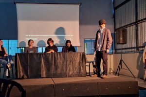 Alunos da Disciplina Eletiva Comunicao, Teatro e Literatura mostraram o que acontece ''Quando as portas se abrem''! - Colgio Estrela Srius