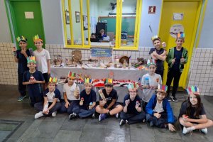 Exposio povos originrios - Colgio Estrela Srius