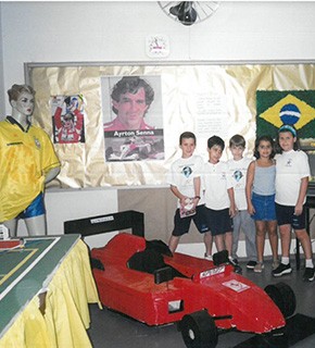 1999 - Fim de Século com Tradição - Colégio Estrela Sírius 1999 - Fim de Século com Tradição - Colégio Estrela Sírius